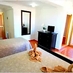 Hotel Adonis Capital 2*