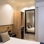 Adonis Capital Hotel