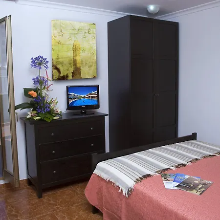 Adonis Capital 2* 산타크루스데 테네리페