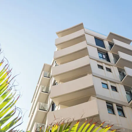 호텔 Adonis Capital 2*