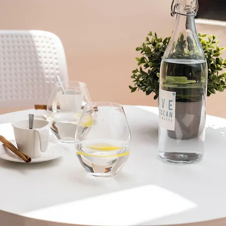 호텔 Adonis Capital 2*