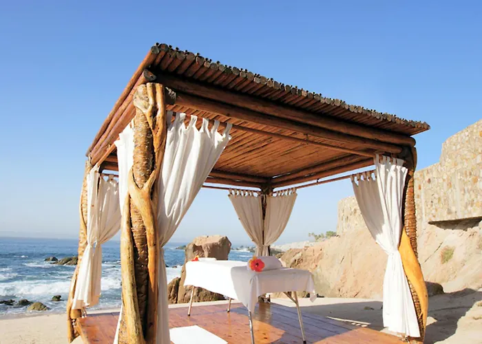 מלון Adonis Capital