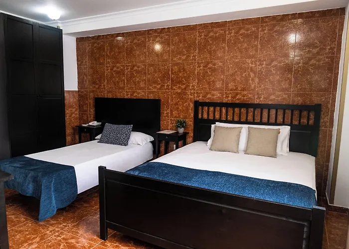 Adonis Capital מלון 2*